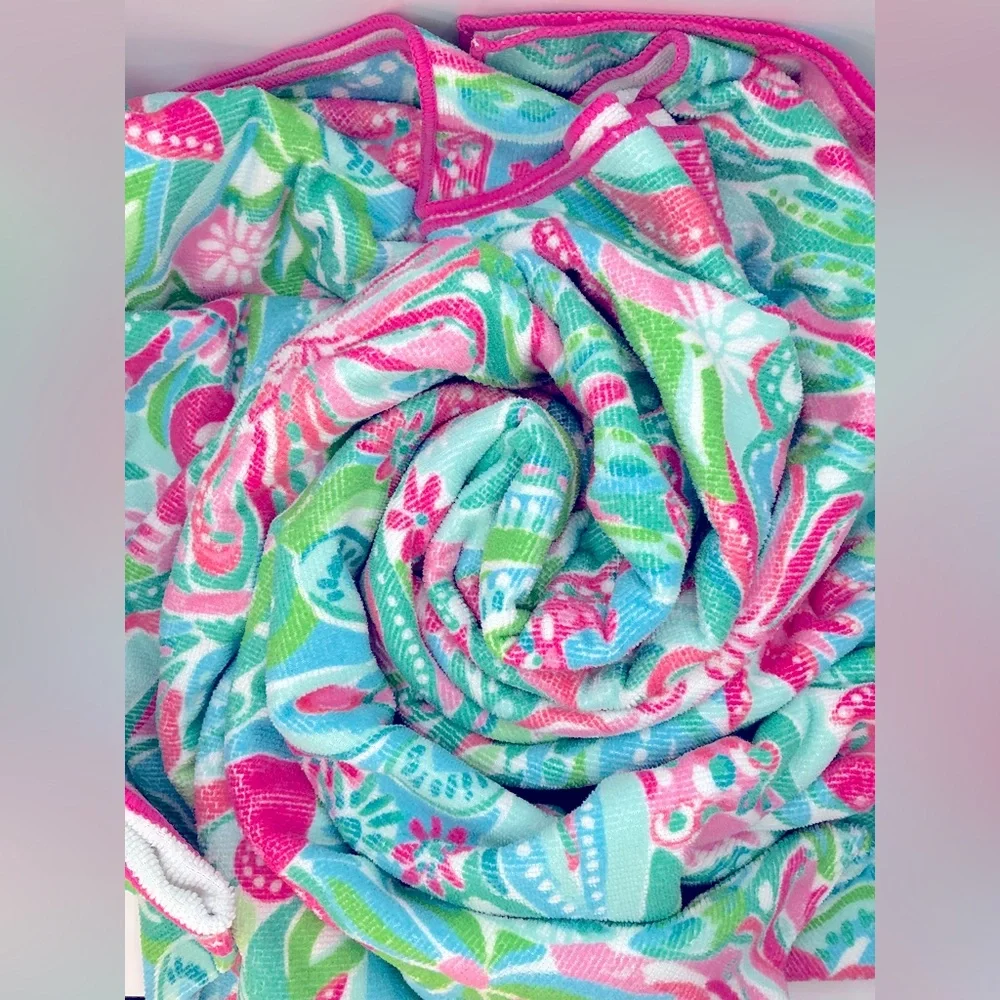 🩵 EUC 🩷 LILLY Pulitzer Lounge Towel